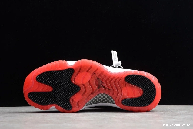 Reps LUCY 11 Red  Air Retro mens Black Low 